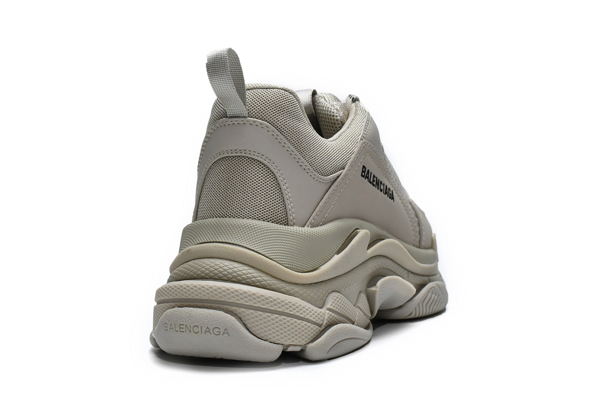 Balenciaga Triple S Rice Ash 534737 W2FW1 9700 - Exclusive Stylish Sneakers Balenciaga Triple S Rice Ash 534737 W2FW1 9700 - Exclusive Stylish Sneakers