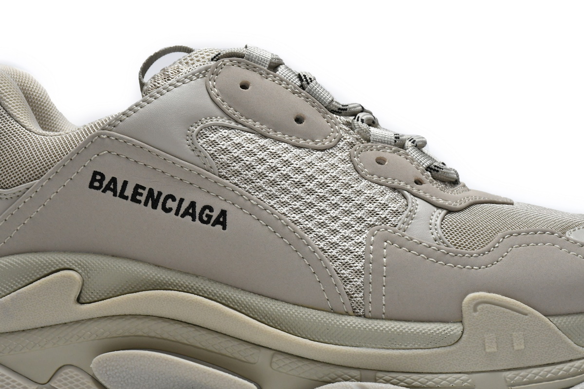 Balenciaga Triple S Rice Ash 534737 W2FW1 9700 - Exclusive Stylish Sneakers Balenciaga Triple S Rice Ash 534737 W2FW1 9700 - Exclusive Stylish Sneakers