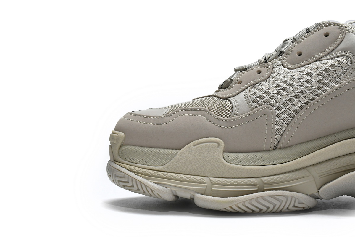 Balenciaga Triple S Rice Ash 534737 W2FW1 9700 - Exclusive Stylish Sneakers Balenciaga Triple S Rice Ash 534737 W2FW1 9700 - Exclusive Stylish Sneakers