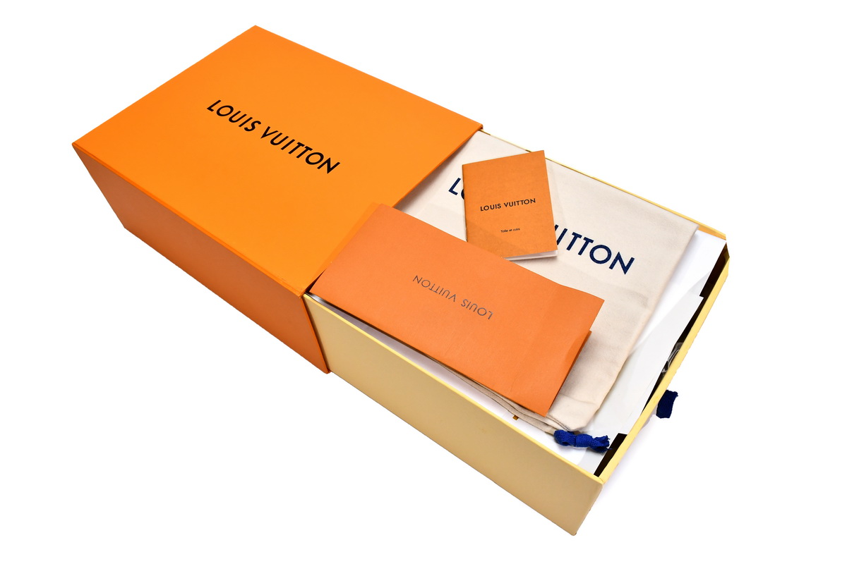 Louis Vuitton Trainer White Green 1A98UX - Premium Designer Footwear Louis Vuitton Trainer White Green 1A98UX - Premium Designer Footwear