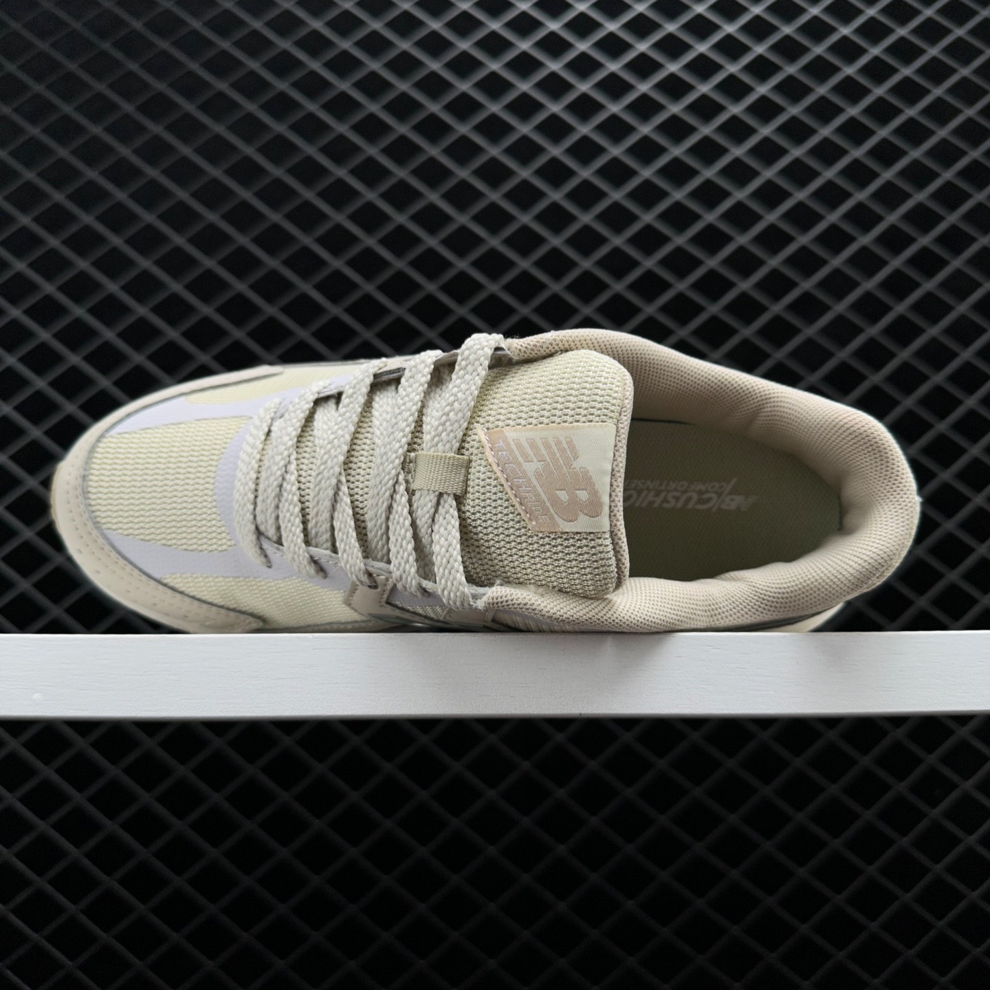 New Balance 480 Beige W480KO5 - Stylish & Comfortable Women's Sneakers New Balance 480 Beige W480KO5 - Stylish & Comfortable Women's Sneakers