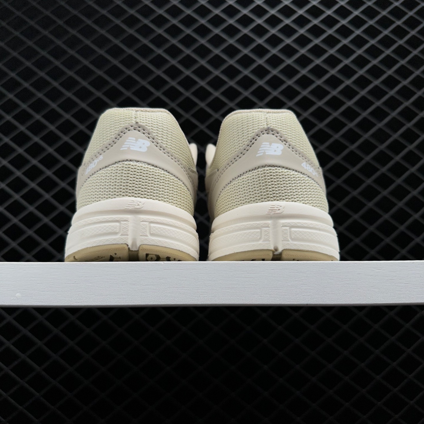 New Balance 480 Beige W480KO5 - Stylish & Comfortable Women's Sneakers New Balance 480 Beige W480KO5 - Stylish & Comfortable Women's Sneakers