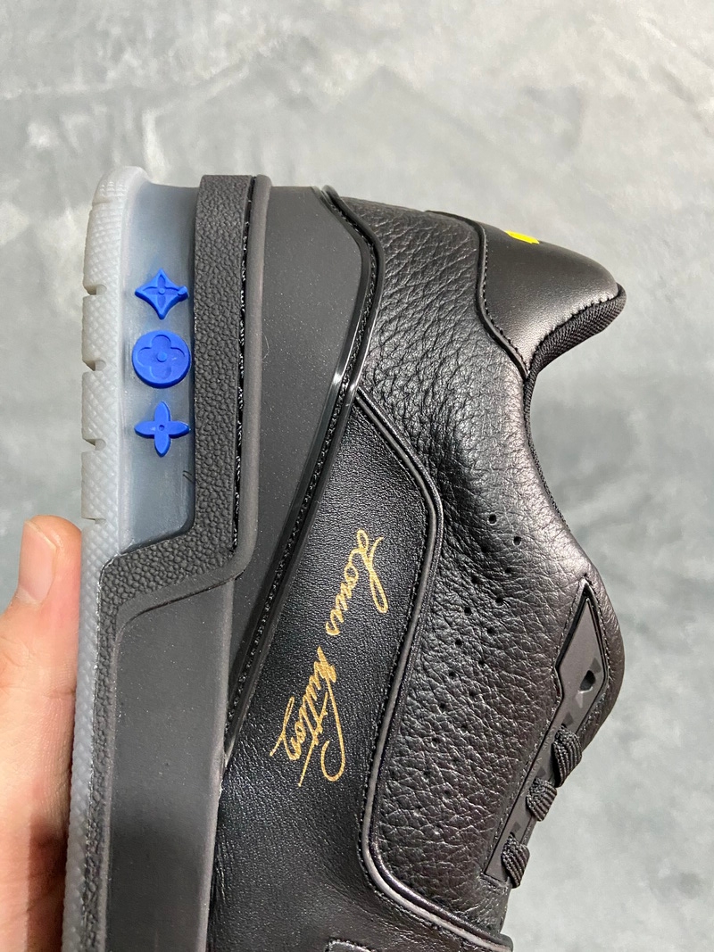 Louis Vuitton Trainer Black Litchi Pattern FD0226 - Stylish Luxury Footwear Louis Vuitton Trainer Black Litchi Pattern FD0226 - Stylish Luxury Footwear