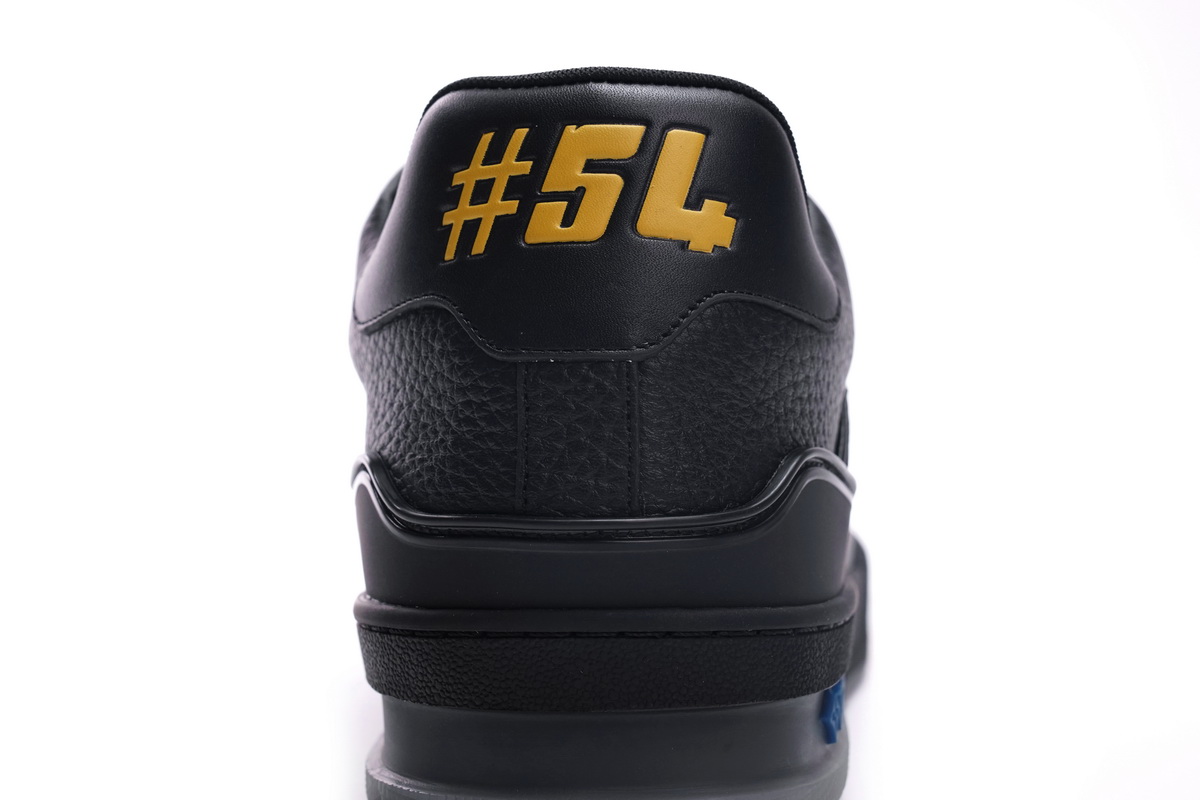 Louis Vuitton Trainer Black Litchi Pattern FD0226 - Stylish Luxury Footwear Louis Vuitton Trainer Black Litchi Pattern FD0226 - Stylish Luxury Footwear