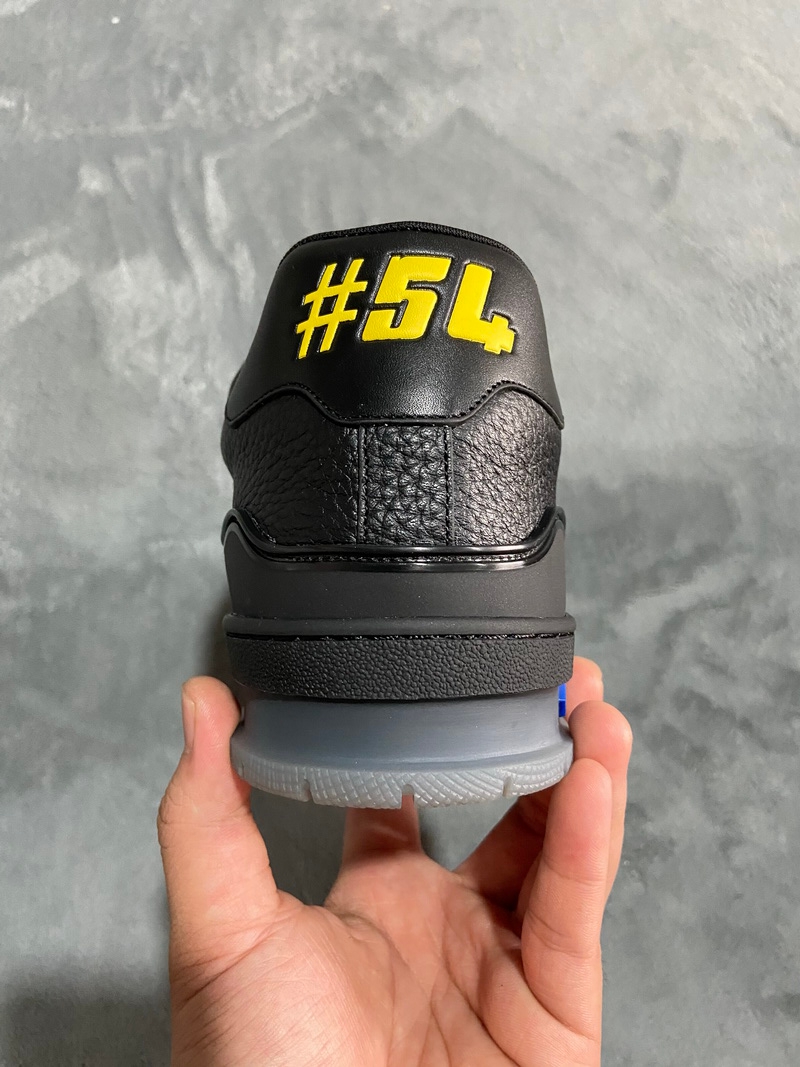 Louis Vuitton Trainer Black Litchi Pattern FD0226 - Stylish Luxury Footwear Louis Vuitton Trainer Black Litchi Pattern FD0226 - Stylish Luxury Footwear