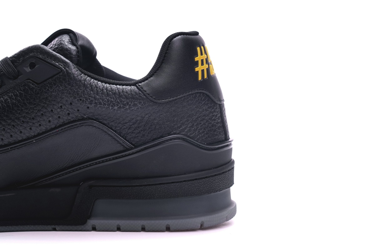 Louis Vuitton Trainer Black Litchi Pattern FD0226 - Stylish Luxury Footwear Louis Vuitton Trainer Black Litchi Pattern FD0226 - Stylish Luxury Footwear