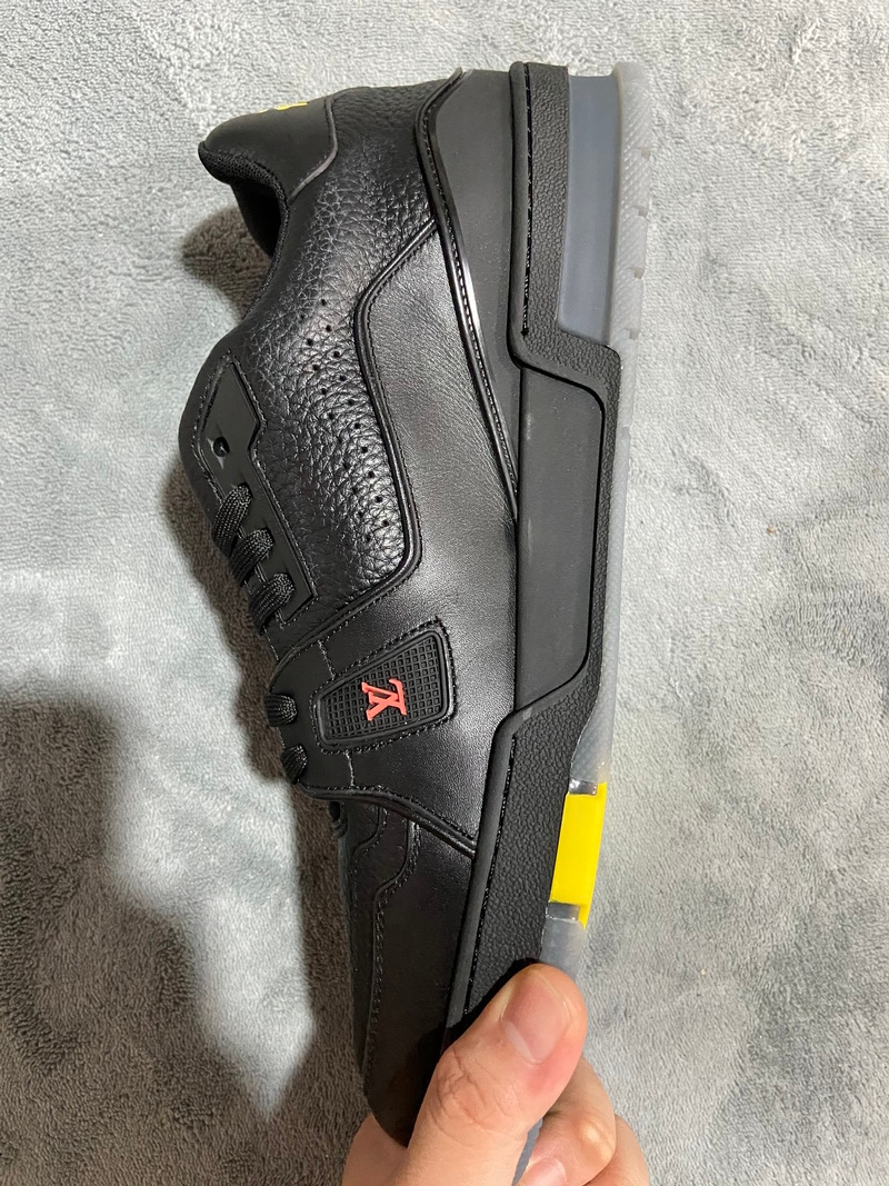 Louis Vuitton Trainer Black Litchi Pattern FD0226 - Stylish Luxury Footwear Louis Vuitton Trainer Black Litchi Pattern FD0226 - Stylish Luxury Footwear