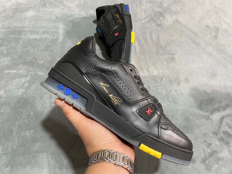 Louis Vuitton Trainer Black Litchi Pattern FD0226 - Stylish Luxury Footwear Louis Vuitton Trainer Black Litchi Pattern FD0226 - Stylish Luxury Footwear