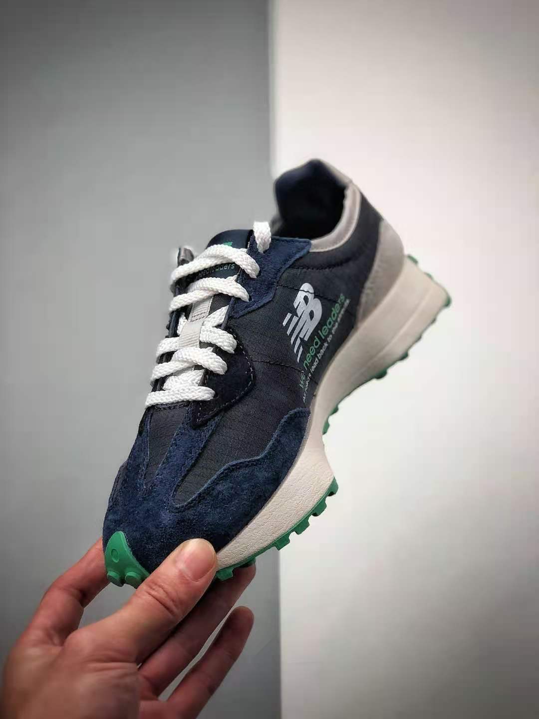 New Balance PSNY x 327 'We Need Leaders' MS327WNL - Limited Edition Sneakers New Balance PSNY x 327 'We Need Leaders' MS327WNL - Limited Edition Sneakers