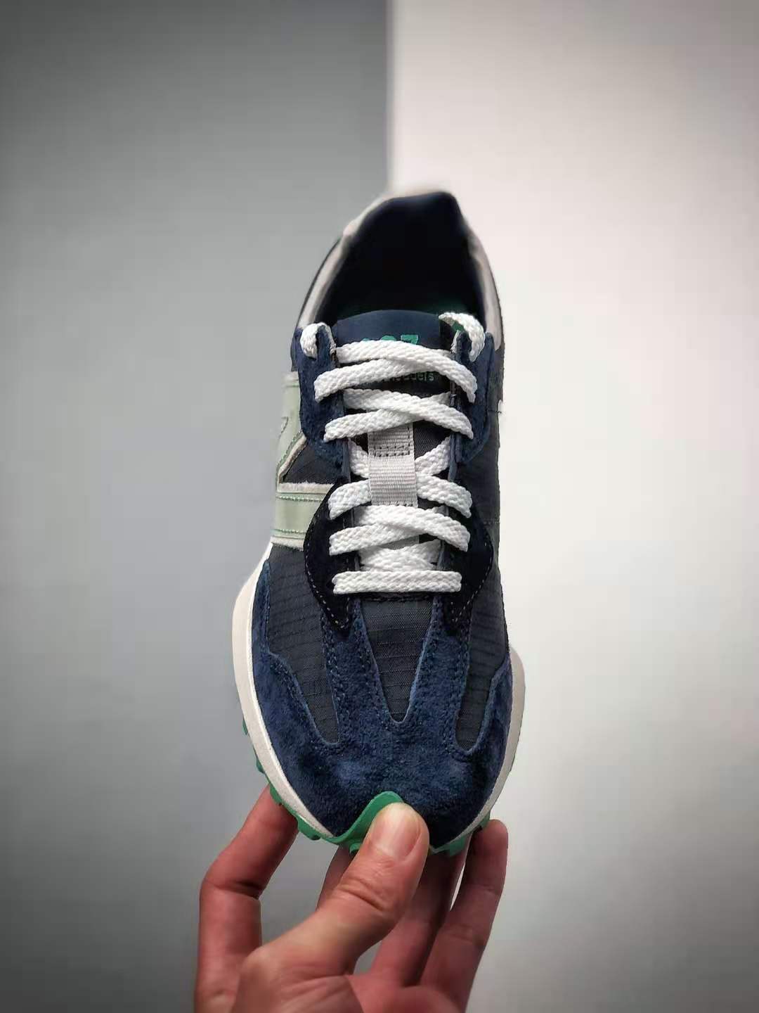 New Balance PSNY x 327 'We Need Leaders' MS327WNL - Limited Edition Sneakers New Balance PSNY x 327 'We Need Leaders' MS327WNL - Limited Edition Sneakers