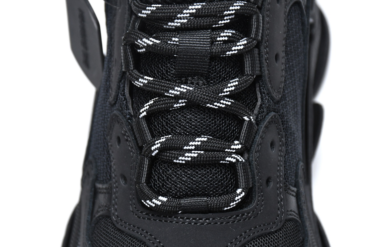 Balenciaga Triple S Clear Sole Black 541624 W0901 1100 - Get the Sleek Style You Desire Balenciaga Triple S Clear Sole Black 541624 W0901 1100 - Get the Sleek Style You Desire