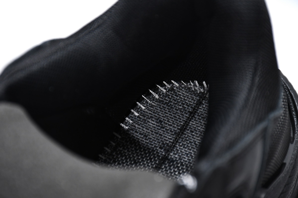 Balenciaga Triple S Clear Sole Black 541624 W0901 1100 - Get the Sleek Style You Desire Balenciaga Triple S Clear Sole Black 541624 W0901 1100 - Get the Sleek Style You Desire