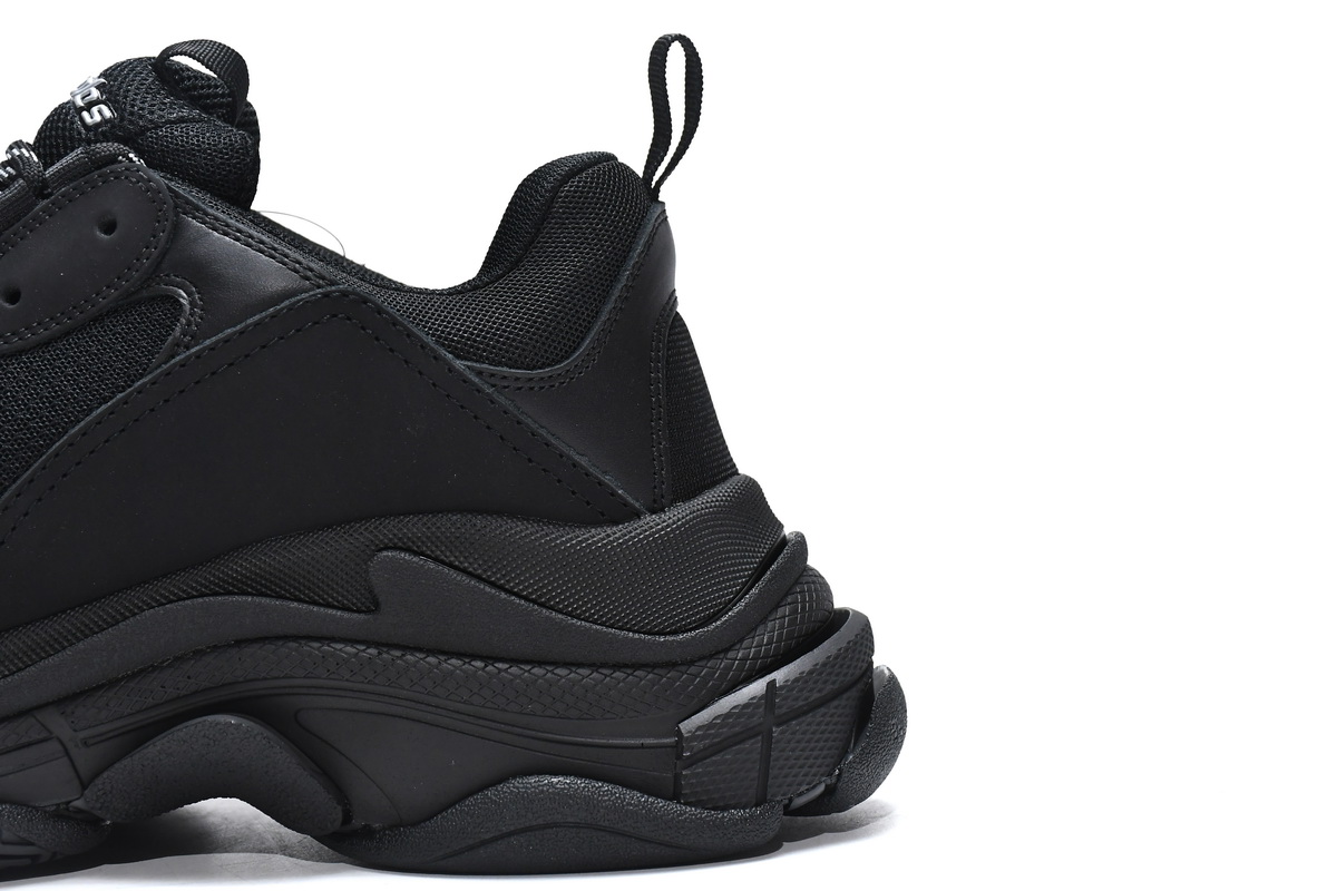 Balenciaga Triple S Clear Sole Black 541624 W0901 1100 - Get the Sleek Style You Desire Balenciaga Triple S Clear Sole Black 541624 W0901 1100 - Get the Sleek Style You Desire