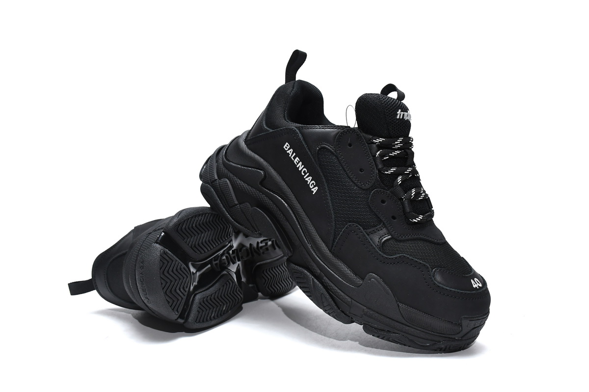 Balenciaga Triple S Clear Sole Black 541624 W0901 1100 - Get the Sleek Style You Desire Balenciaga Triple S Clear Sole Black 541624 W0901 1100 - Get the Sleek Style You Desire
