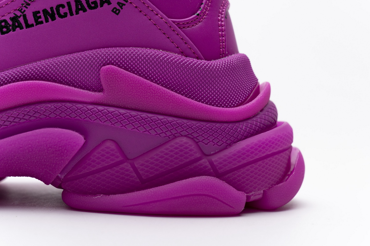 Balenciaga Men's Triple S Clunky Red Shoes - 524039 W2FA1 7634 Balenciaga Men's Triple S Clunky Red Shoes - 524039 W2FA1 7634