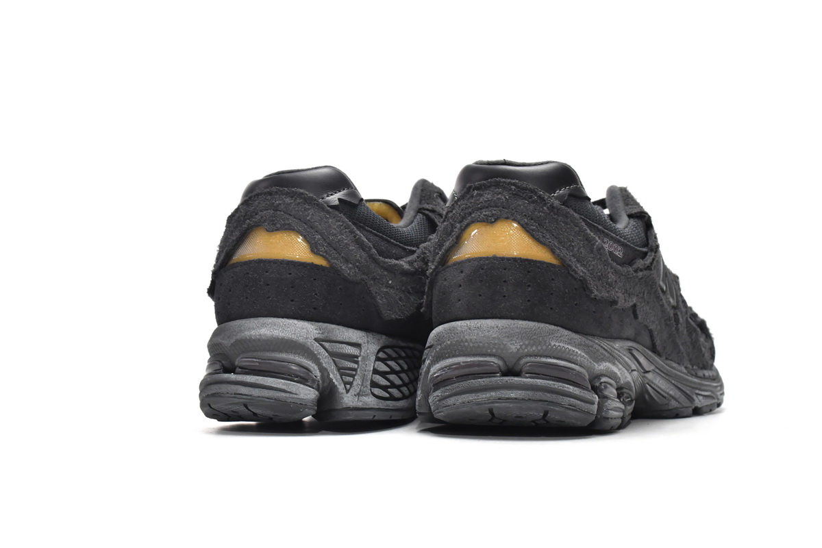 New Balance 2002R Protection Pack Phantom - Shop Now! New Balance 2002R Protection Pack Phantom - Shop Now!