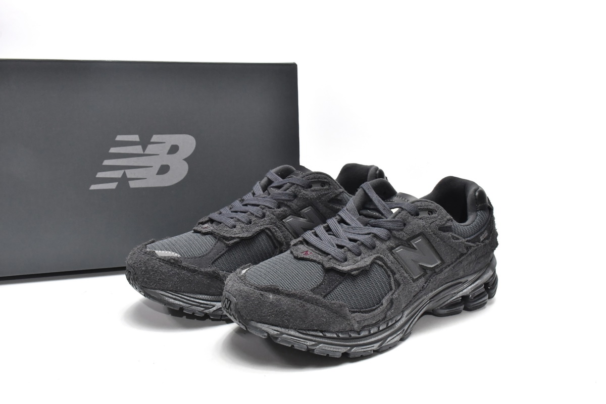 New Balance 2002R Protection Pack Phantom - Shop Now! New Balance 2002R Protection Pack Phantom - Shop Now!