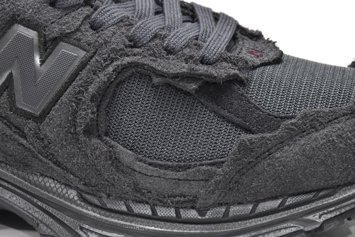 New Balance 2002R Protection Pack Phantom - Shop Now! New Balance 2002R Protection Pack Phantom - Shop Now!