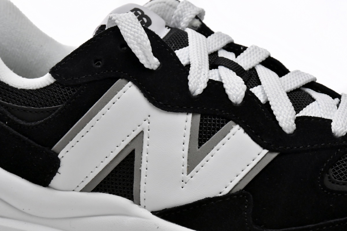 New Balance 57/40 'Black White' M5740CB - Stylish and Versatile Sneakers New Balance 57/40 'Black White' M5740CB - Stylish and Versatile Sneakers