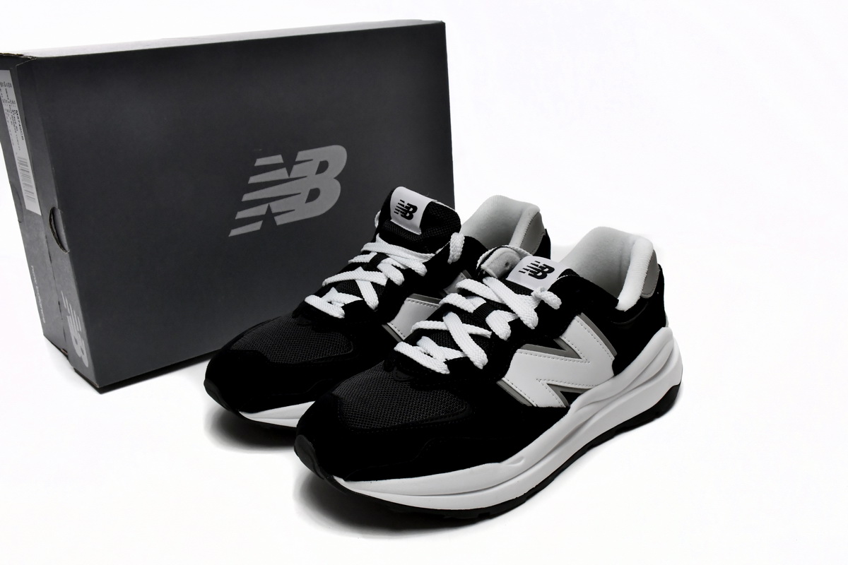 New Balance 57/40 'Black White' M5740CB - Stylish and Versatile Sneakers New Balance 57/40 'Black White' M5740CB - Stylish and Versatile Sneakers