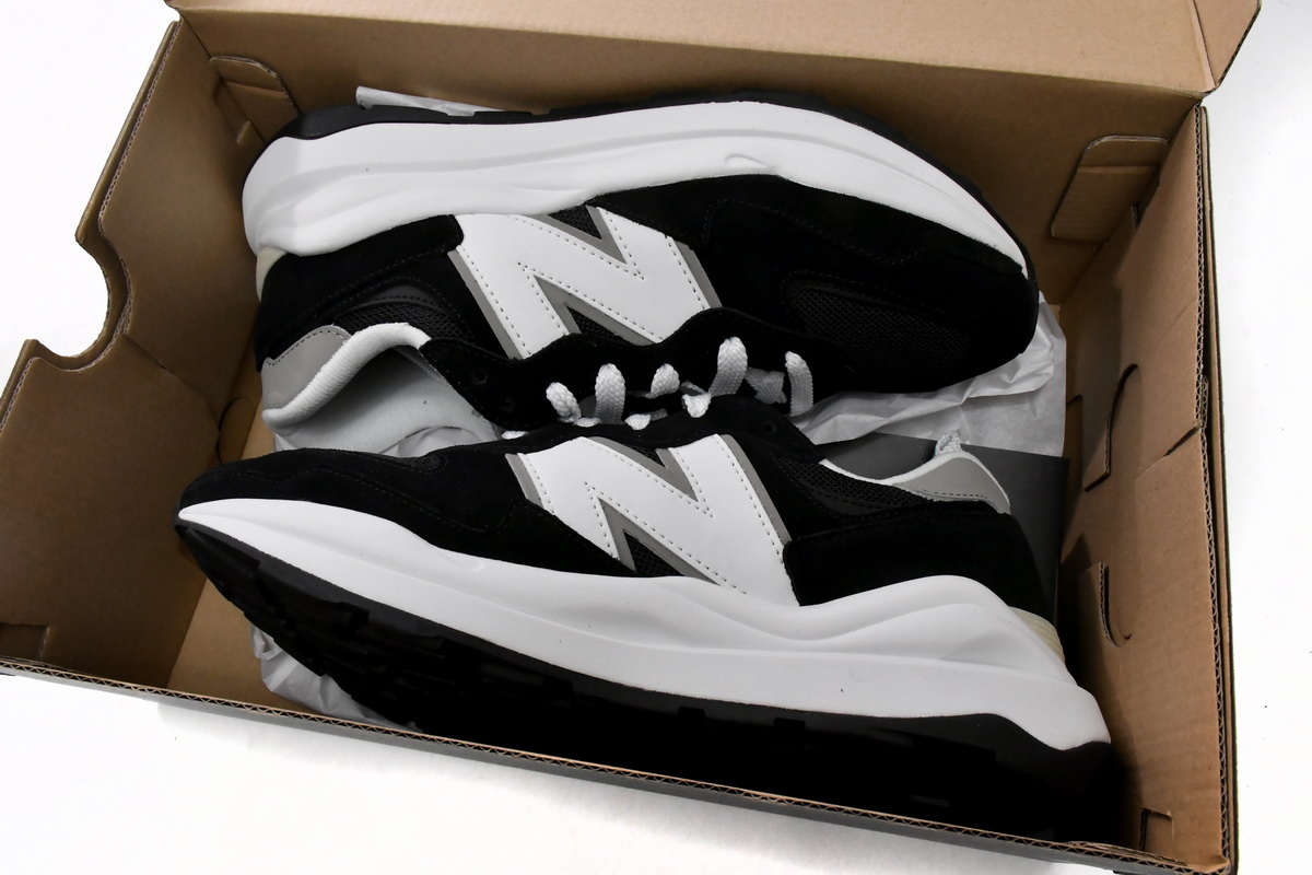 New Balance 57/40 'Black White' M5740CB - Stylish and Versatile Sneakers New Balance 57/40 'Black White' M5740CB - Stylish and Versatile Sneakers