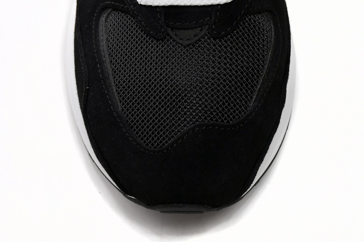 New Balance 57/40 'Black White' M5740CB - Stylish and Versatile Sneakers New Balance 57/40 'Black White' M5740CB - Stylish and Versatile Sneakers