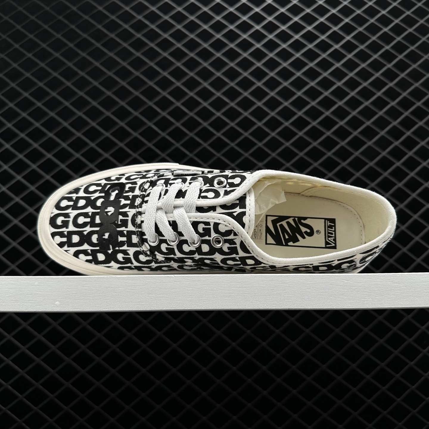 Vans Comme des x Authentic 'CDG' VN0A33TASHM - Stylish Collaboration Sneakers Vans Comme des x Authentic 'CDG' VN0A33TASHM - Stylish Collaboration Sneakers