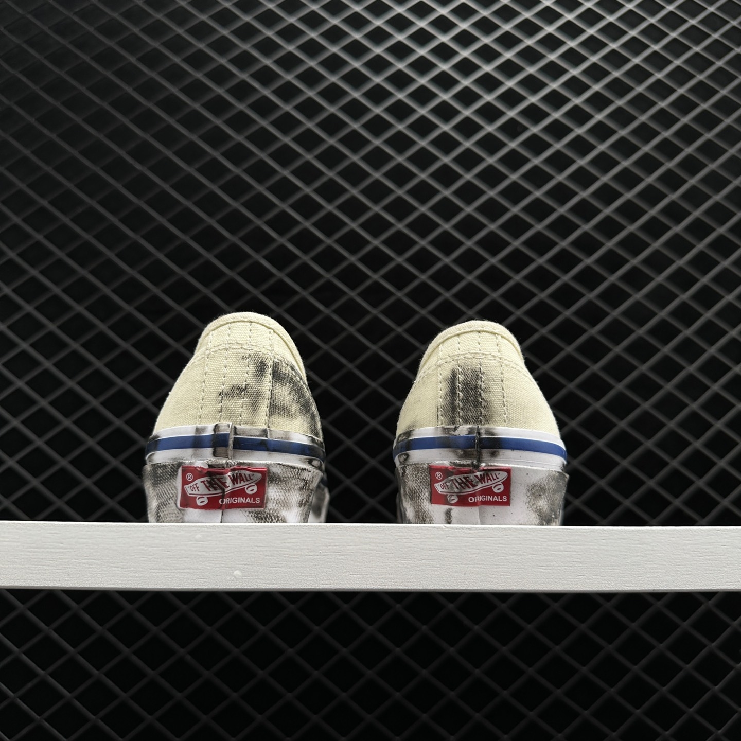 Vans OG Authentic LX 'Stressed - Classic White' VN0A5FBD2VZ – Authentic Stressed Style for Sneaker Lovers Vans OG Authentic LX 'Stressed - Classic White' VN0A5FBD2VZ – Authentic Stressed Style for Sneaker Lovers