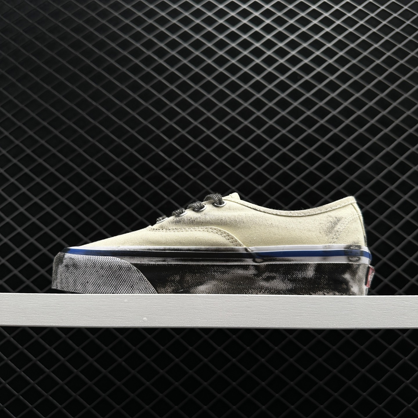 Vans OG Authentic LX 'Stressed - Classic White' VN0A5FBD2VZ – Authentic Stressed Style for Sneaker Lovers Vans OG Authentic LX 'Stressed - Classic White' VN0A5FBD2VZ – Authentic Stressed Style for Sneaker Lovers