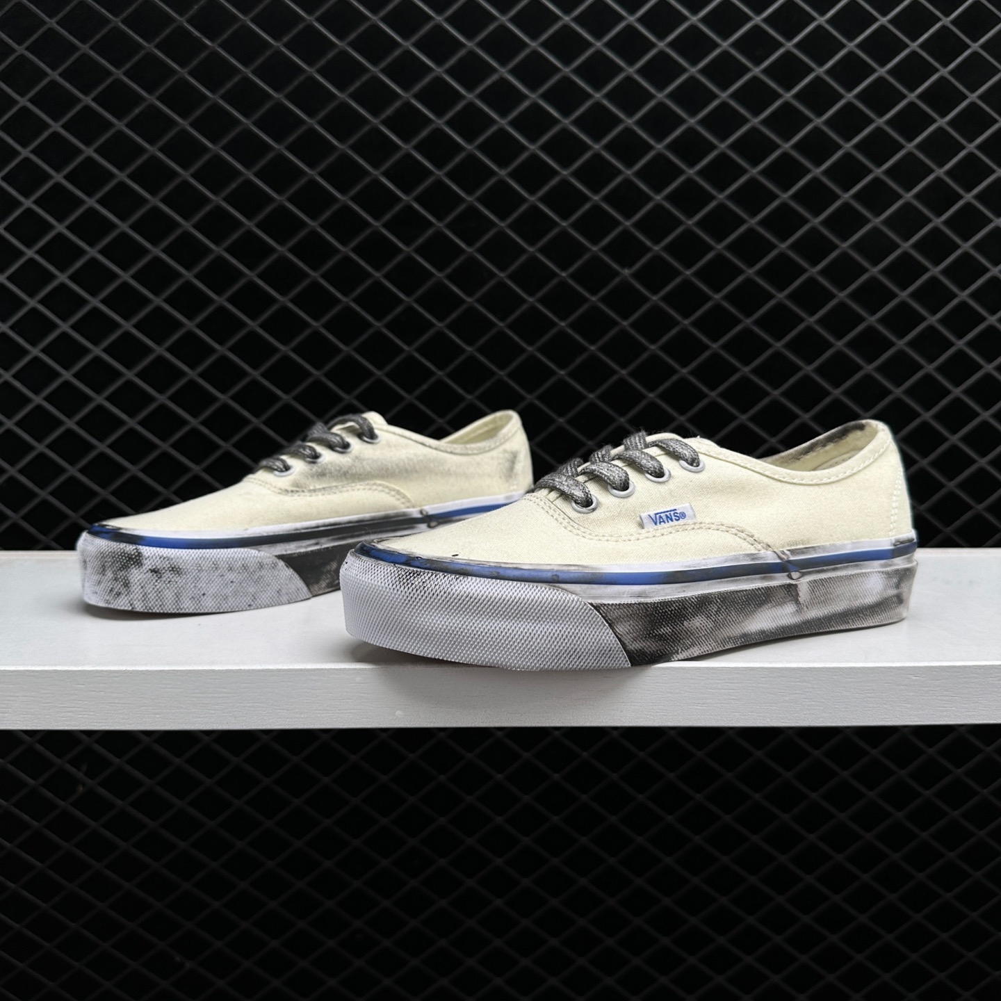 Vans OG Authentic LX 'Stressed - Classic White' VN0A5FBD2VZ – Authentic Stressed Style for Sneaker Lovers Vans OG Authentic LX 'Stressed - Classic White' VN0A5FBD2VZ – Authentic Stressed Style for Sneaker Lovers