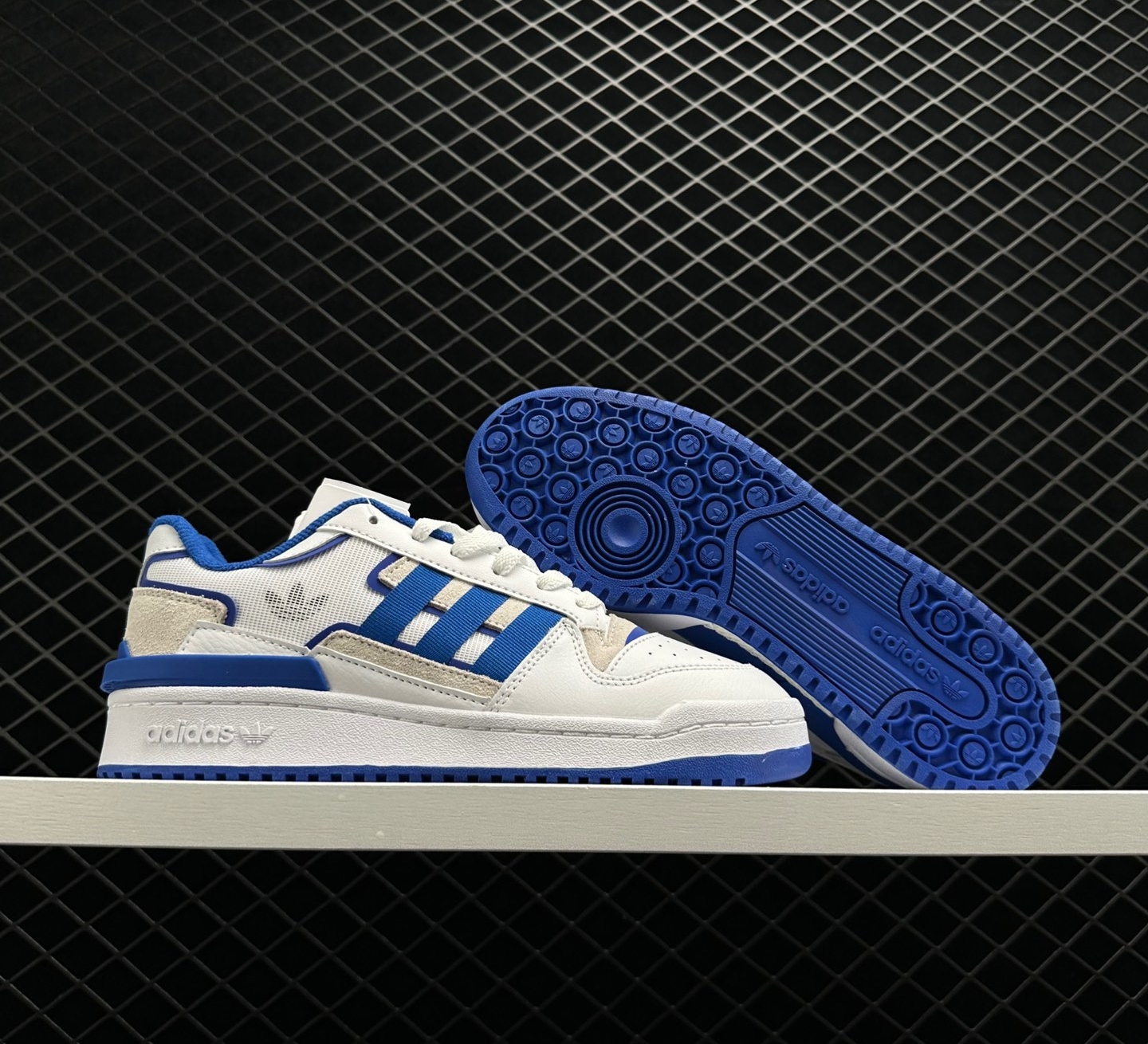 Adidas Originals Forum Exhibit Low 2: Stylish Blue White Sneakers Adidas Originals Forum Exhibit Low 2: Stylish Blue White Sneakers