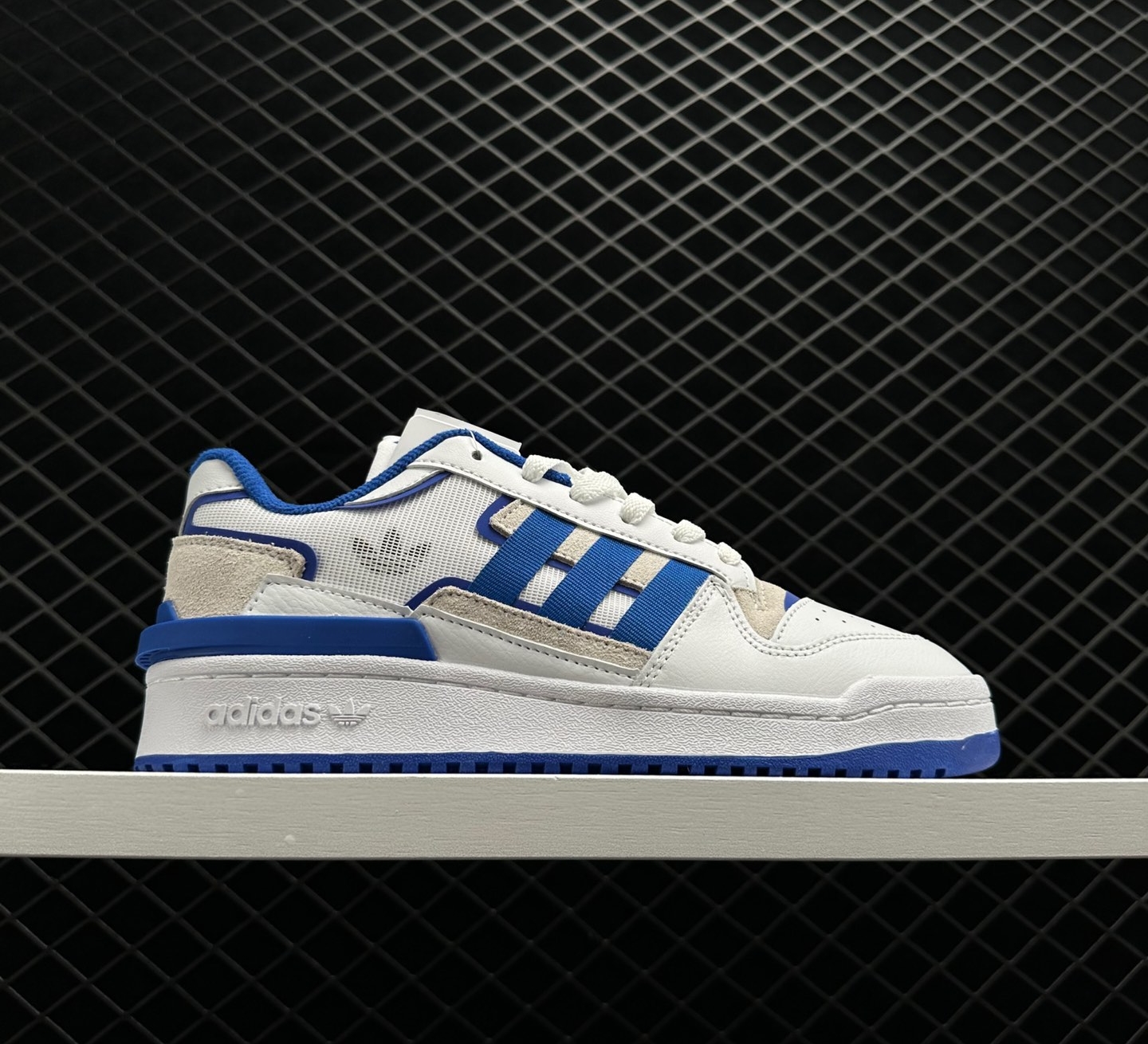 Adidas Originals Forum Exhibit Low 2: Stylish Blue White Sneakers Adidas Originals Forum Exhibit Low 2: Stylish Blue White Sneakers