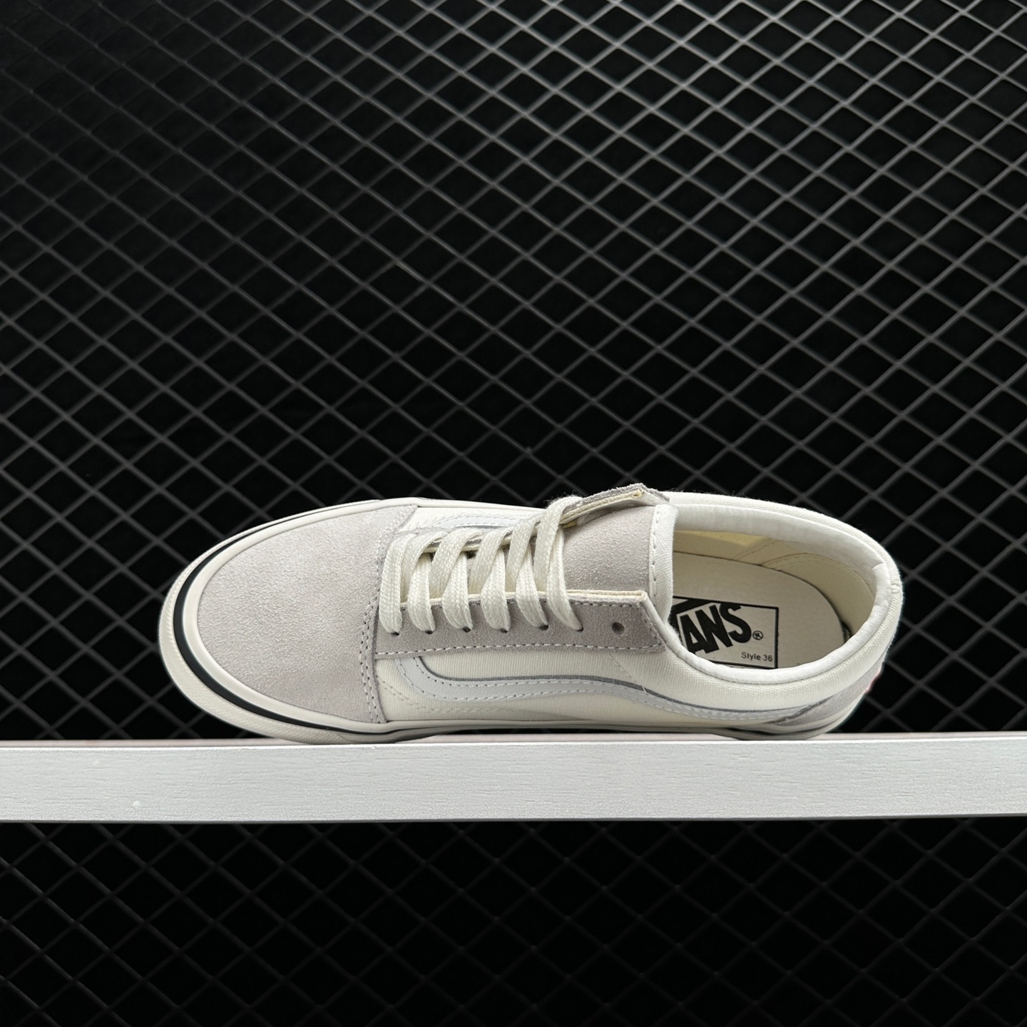 Vans Old Skool 36 DX 'Anaheim Factory' White VN0A38G2MR4 - Authentic Retro Sneakers Vans Old Skool 36 DX 'Anaheim Factory' White VN0A38G2MR4 - Authentic Retro Sneakers