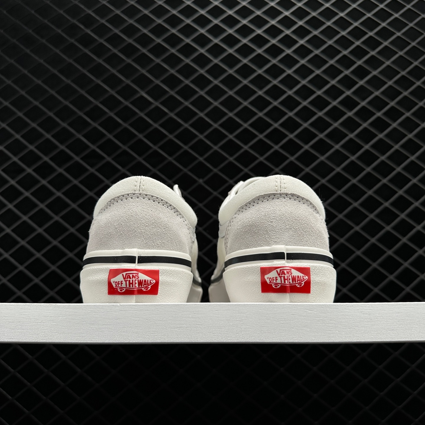 Vans Old Skool 36 DX 'Anaheim Factory' White VN0A38G2MR4 - Authentic Retro Sneakers Vans Old Skool 36 DX 'Anaheim Factory' White VN0A38G2MR4 - Authentic Retro Sneakers