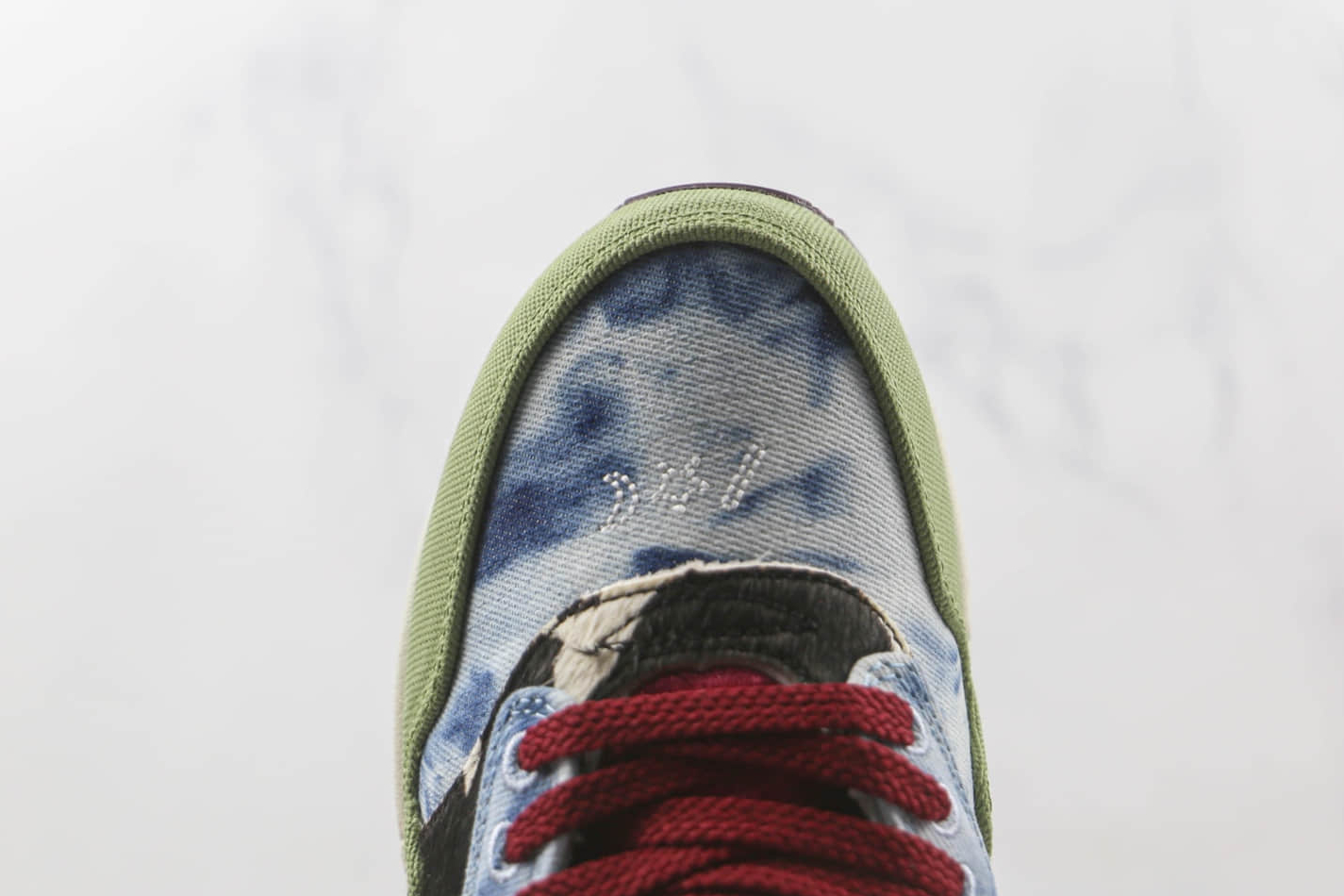 Nike Concepts x Air Max 1 SP 'Mellow' DN1803-300: Exclusive Collaboration for Supreme Comfort and Style. Nike Concepts x Air Max 1 SP 'Mellow' DN1803-300: Exclusive Collaboration for Supreme Comfort and Style.