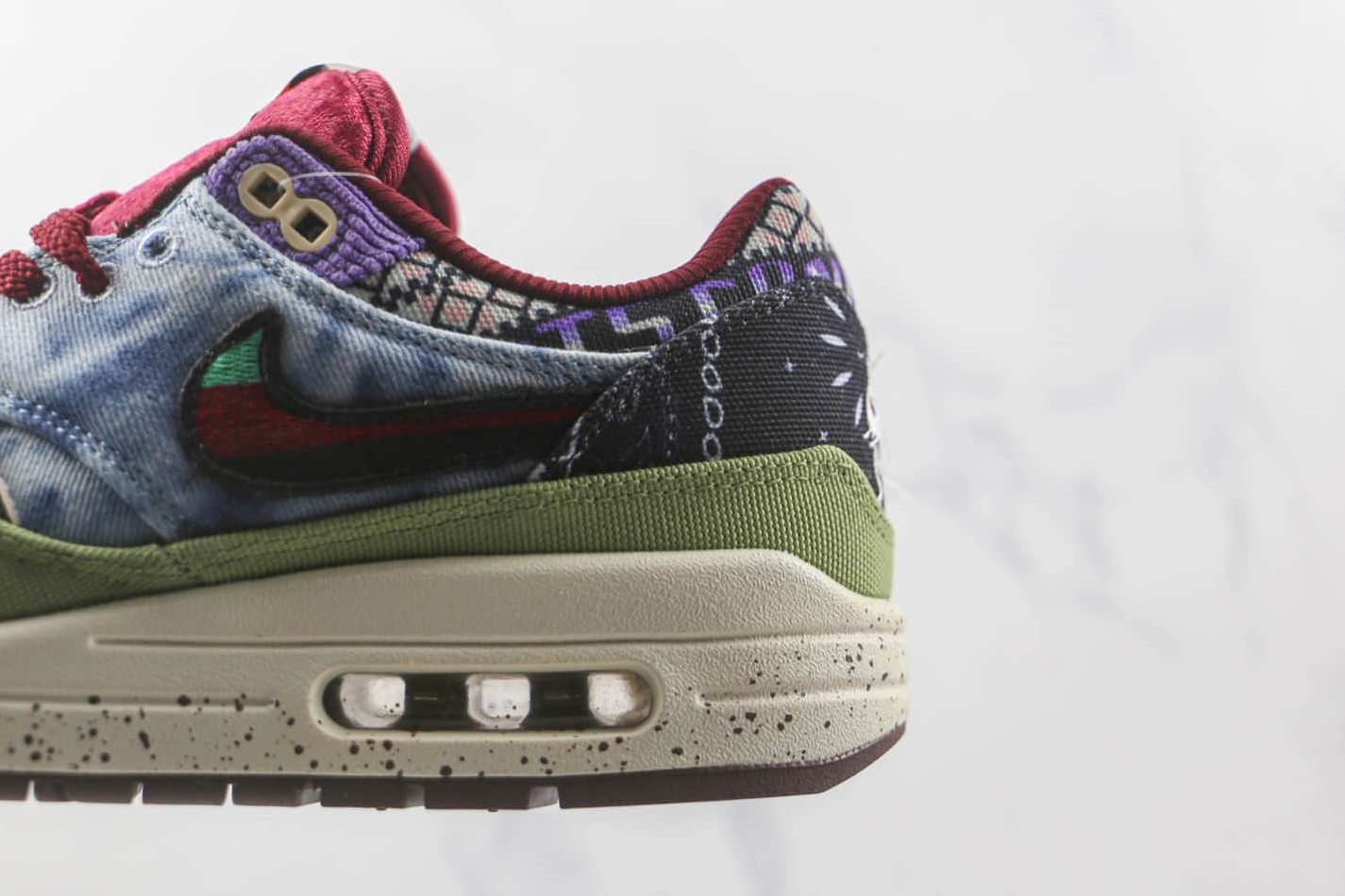 Nike Concepts x Air Max 1 SP 'Mellow' DN1803-300: Exclusive Collaboration for Supreme Comfort and Style. Nike Concepts x Air Max 1 SP 'Mellow' DN1803-300: Exclusive Collaboration for Supreme Comfort and Style.