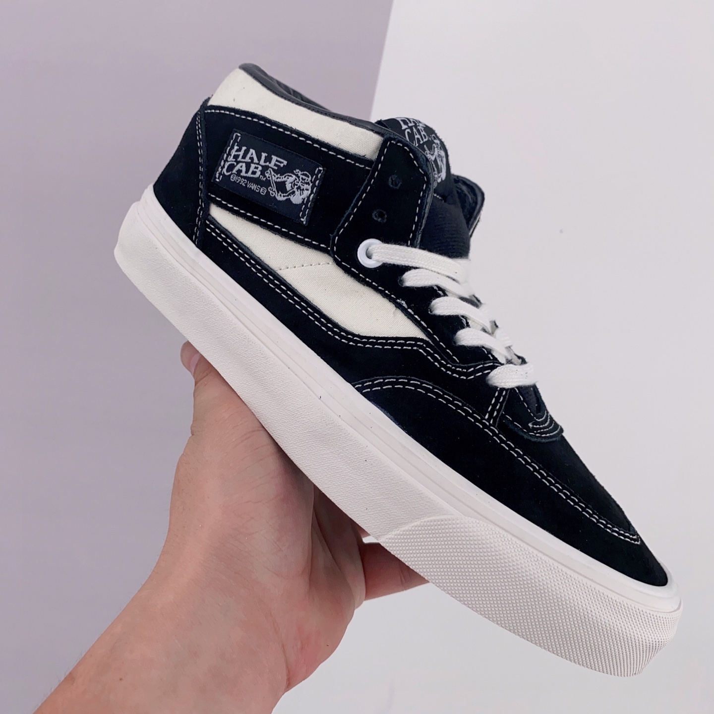 Vans Skate Half Cab '92 Black Marshmallow VN0A5KYA1KP | Classic Skater Style Vans Skate Half Cab '92 Black Marshmallow VN0A5KYA1KP | Classic Skater Style