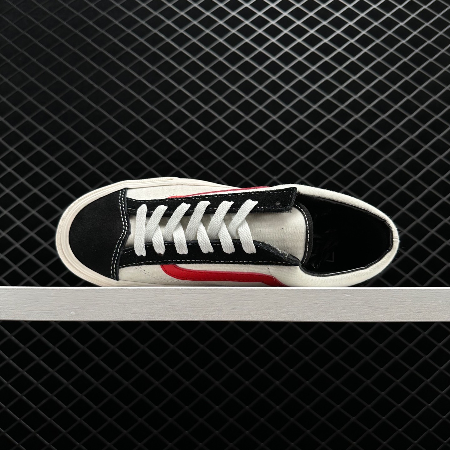 Vans Old Skool BMX Black White Red - Retro Styling and Versatile Performance Vans Old Skool BMX Black White Red - Retro Styling and Versatile Performance
