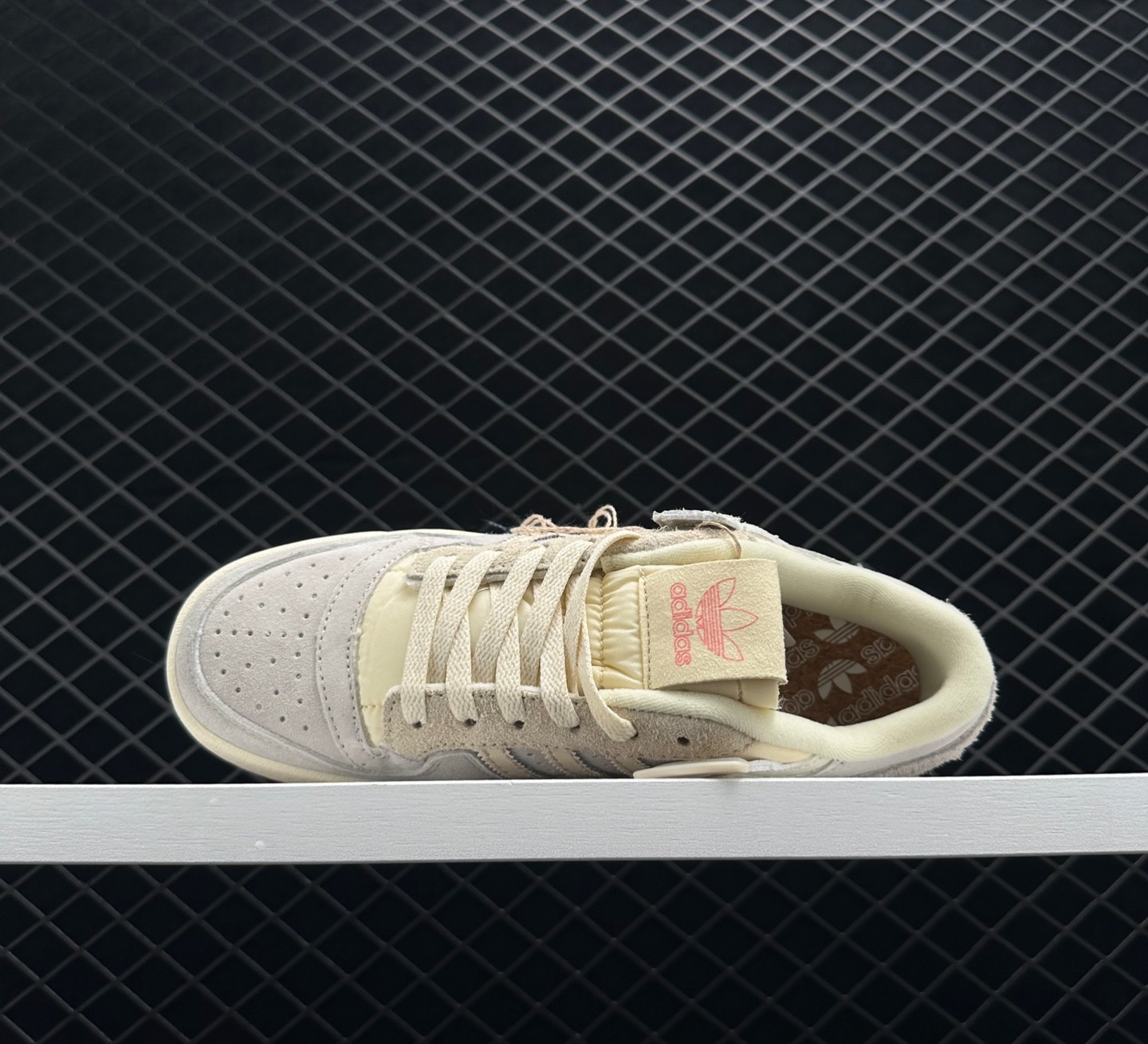 Adidas Forum 84 Low 'Off White' GW0299 - Iconic Style - Limited Edition Adidas Forum 84 Low 'Off White' GW0299 - Iconic Style - Limited Edition