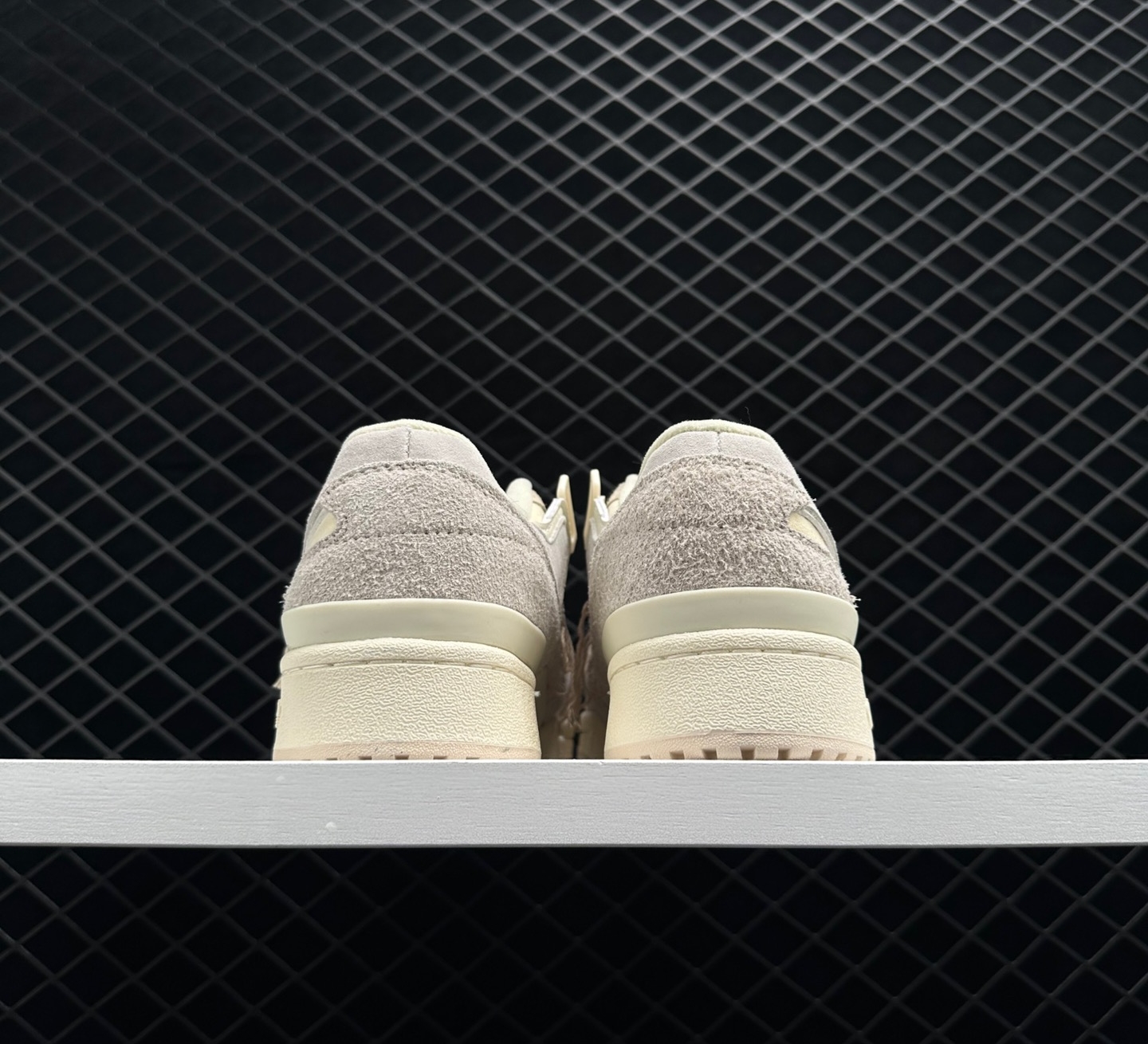 Adidas Forum 84 Low 'Off White' GW0299 - Iconic Style - Limited Edition Adidas Forum 84 Low 'Off White' GW0299 - Iconic Style - Limited Edition