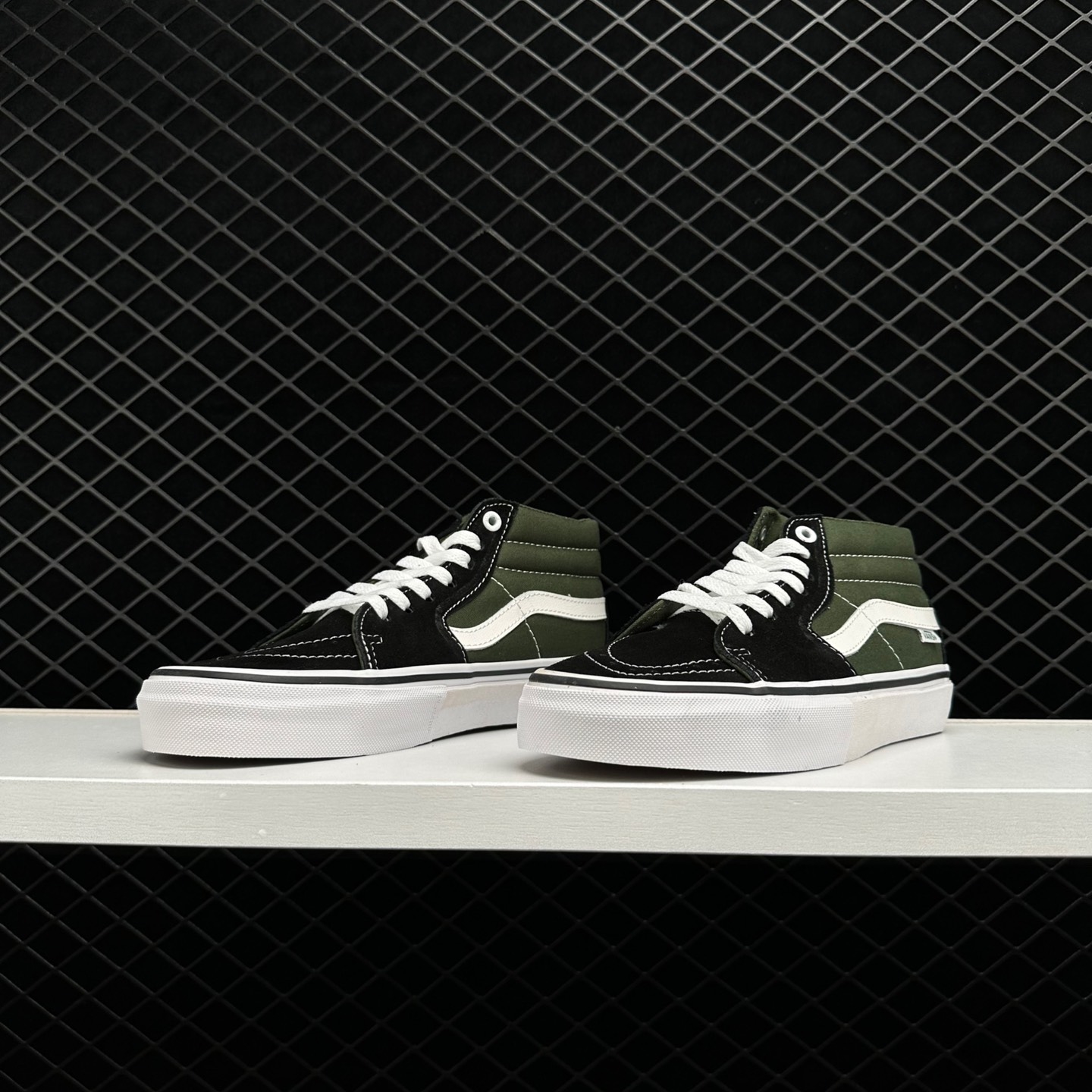 Vans Sk8 Mid Green Black Sneakers - VN0A347U2MC Vans Sk8 Mid Green Black Sneakers - VN0A347U2MC