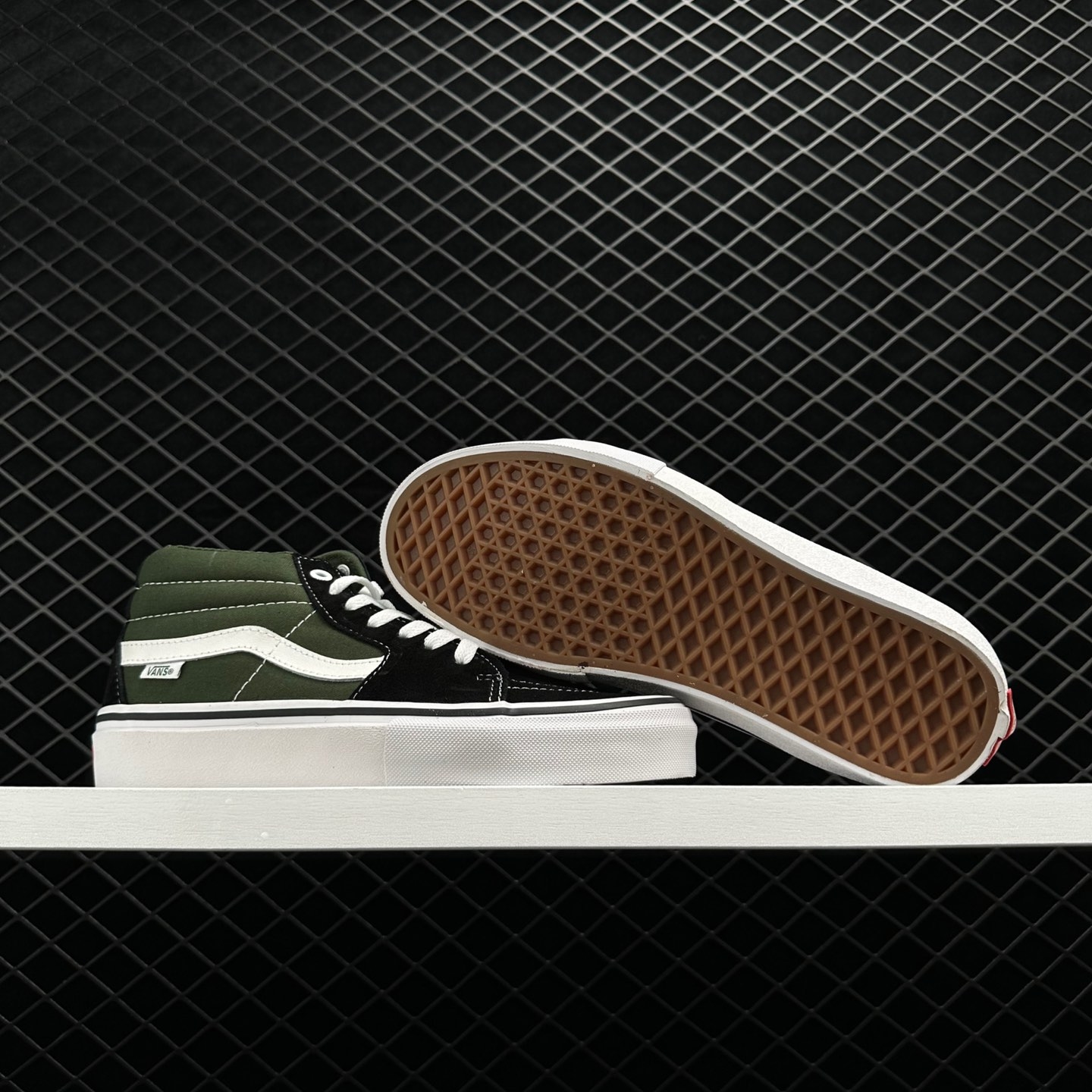 Vans Sk8 Mid Green Black Sneakers - VN0A347U2MC Vans Sk8 Mid Green Black Sneakers - VN0A347U2MC