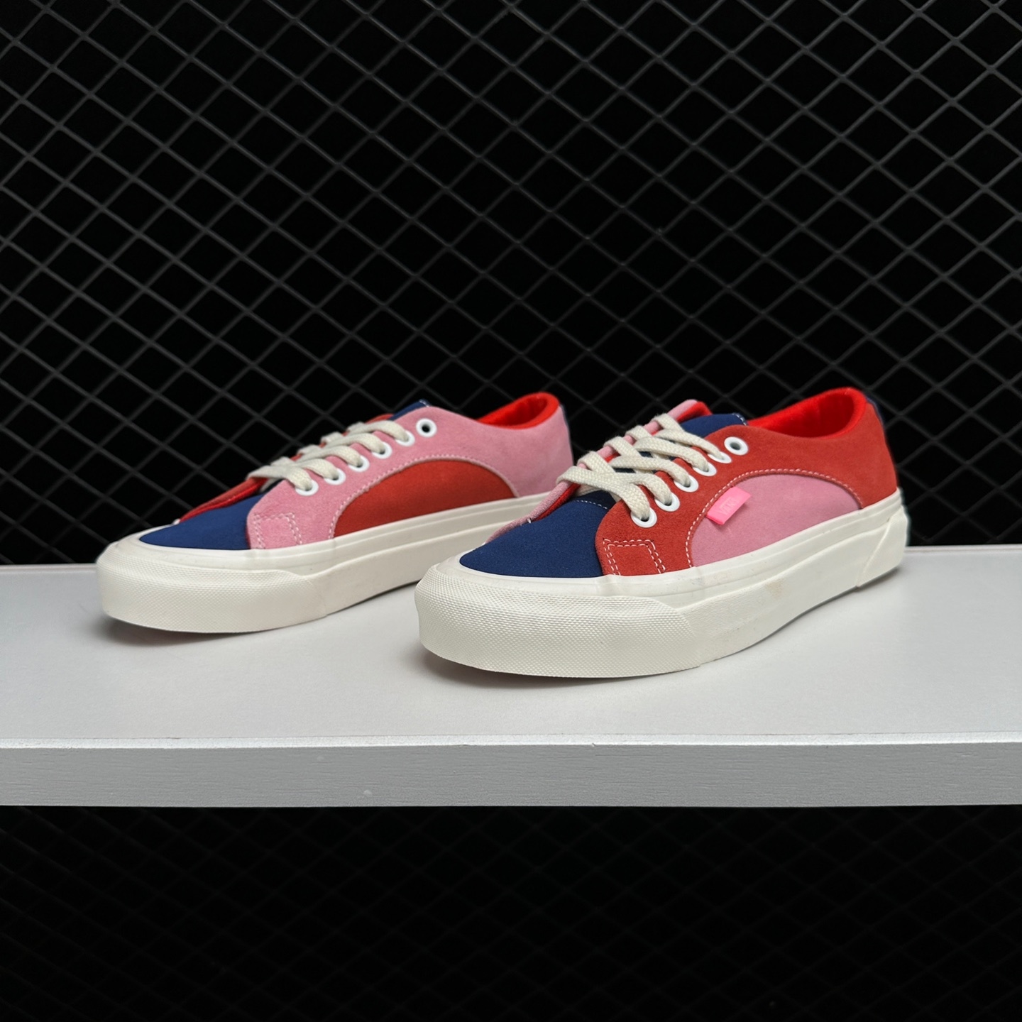 Vans Unisex Lampin 86 DX Sneakers - Red Blue Pink - VN0A7Q4R9NR Vans Unisex Lampin 86 DX Sneakers - Red Blue Pink - VN0A7Q4R9NR