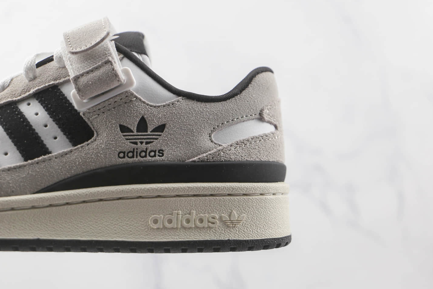 Adidas Originals Forum Low GY8203 - Modern and Stylish Footwear Adidas Originals Forum Low GY8203 - Modern and Stylish Footwear