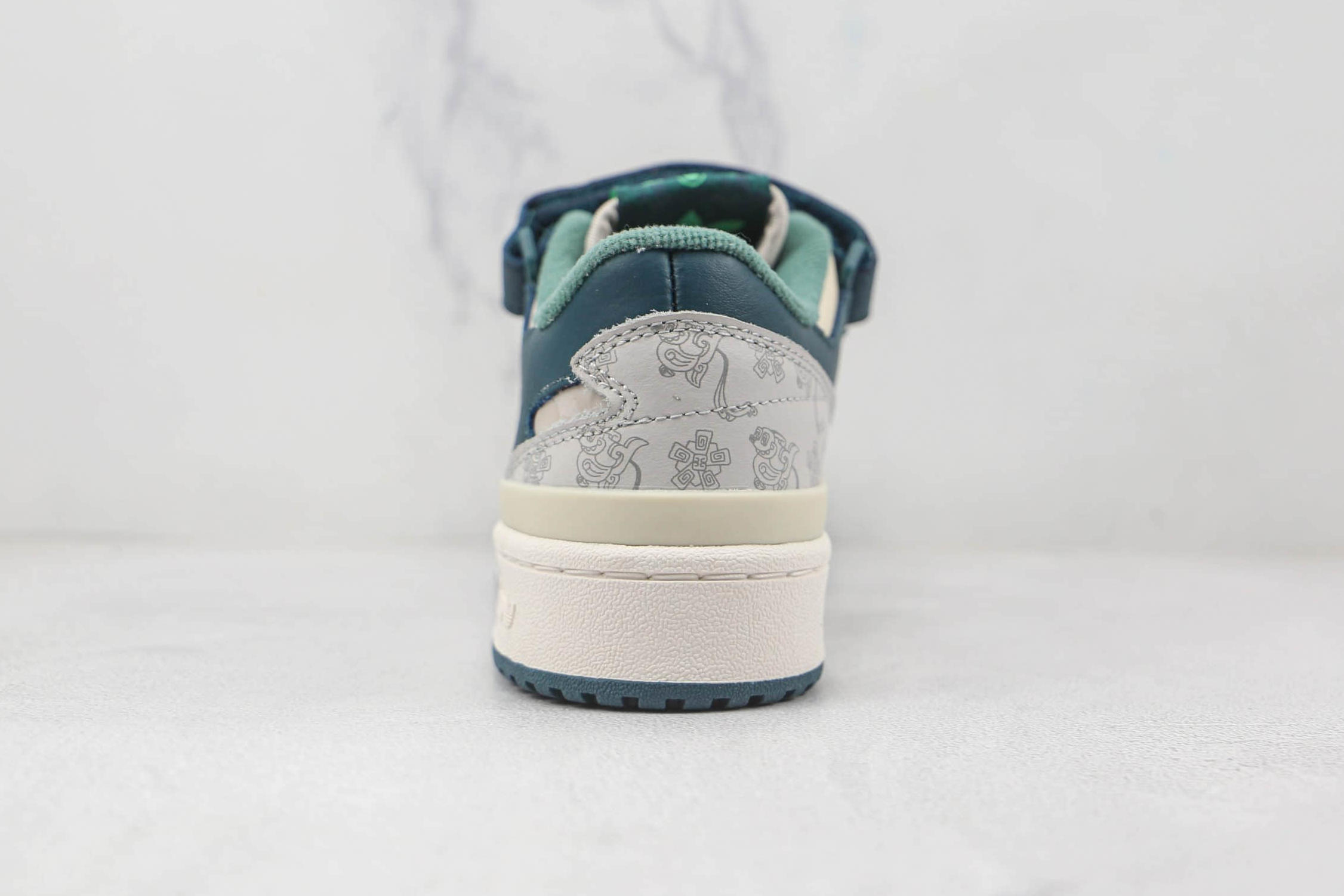 Adidas Originals Forum Low White Green HP2067 - Classic Sneakers for Style and Comfort Adidas Originals Forum Low White Green HP2067 - Classic Sneakers for Style and Comfort