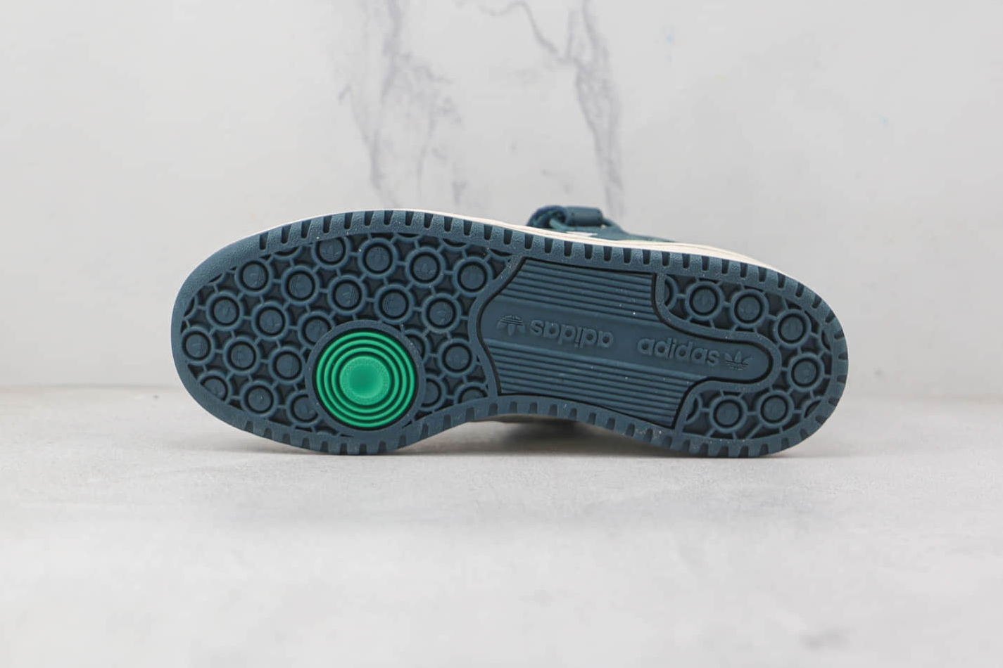 Adidas Originals Forum Low White Green HP2067 - Classic Sneakers for Style and Comfort Adidas Originals Forum Low White Green HP2067 - Classic Sneakers for Style and Comfort