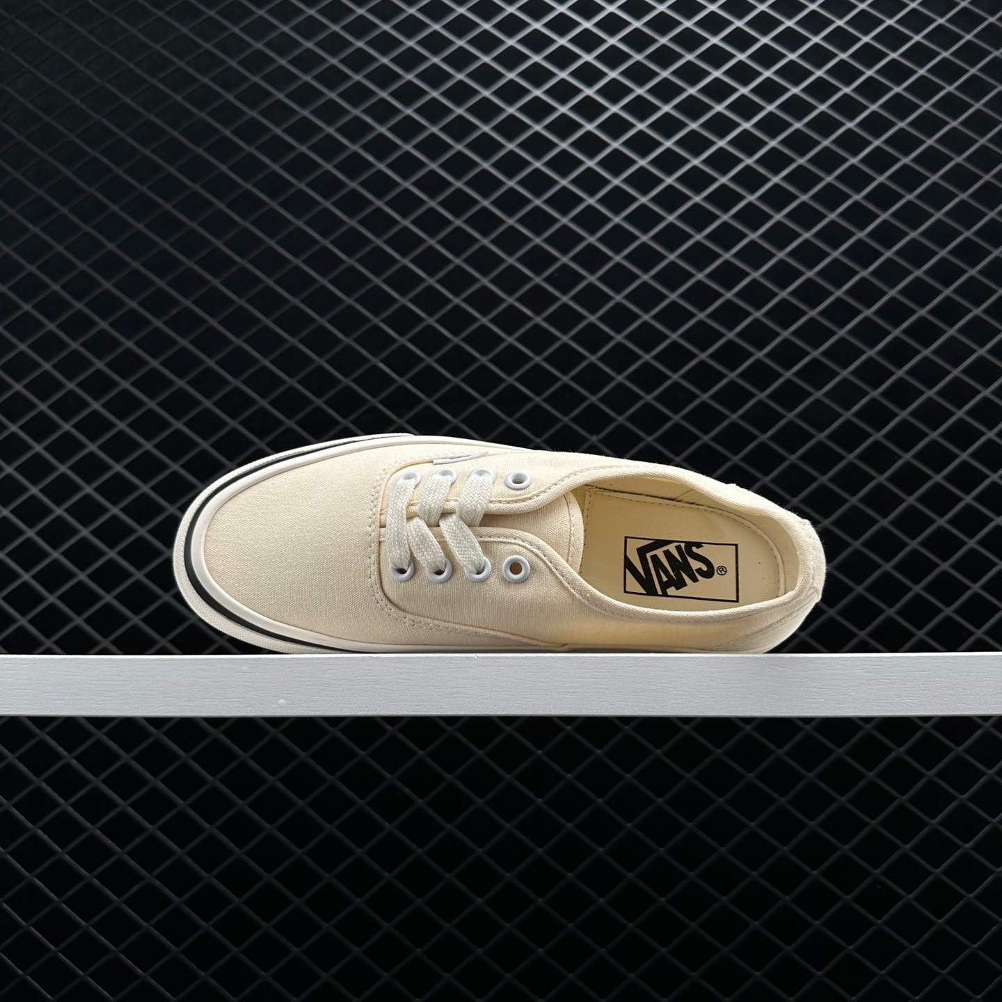 Anaheim Factory x Vans Authentic 44 DX White - Sleek and Classic Footwear for Every Wardrobe Anaheim Factory x Vans Authentic 44 DX White - Sleek and Classic Footwear for Every Wardrobe