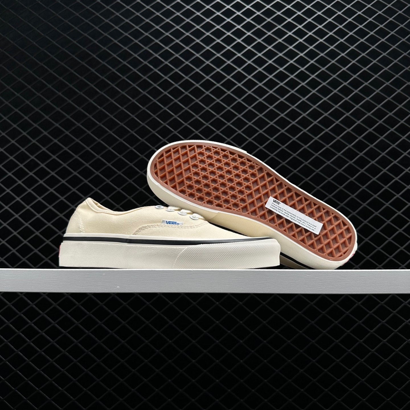 Anaheim Factory x Vans Authentic 44 DX White - Sleek and Classic Footwear for Every Wardrobe Anaheim Factory x Vans Authentic 44 DX White - Sleek and Classic Footwear for Every Wardrobe