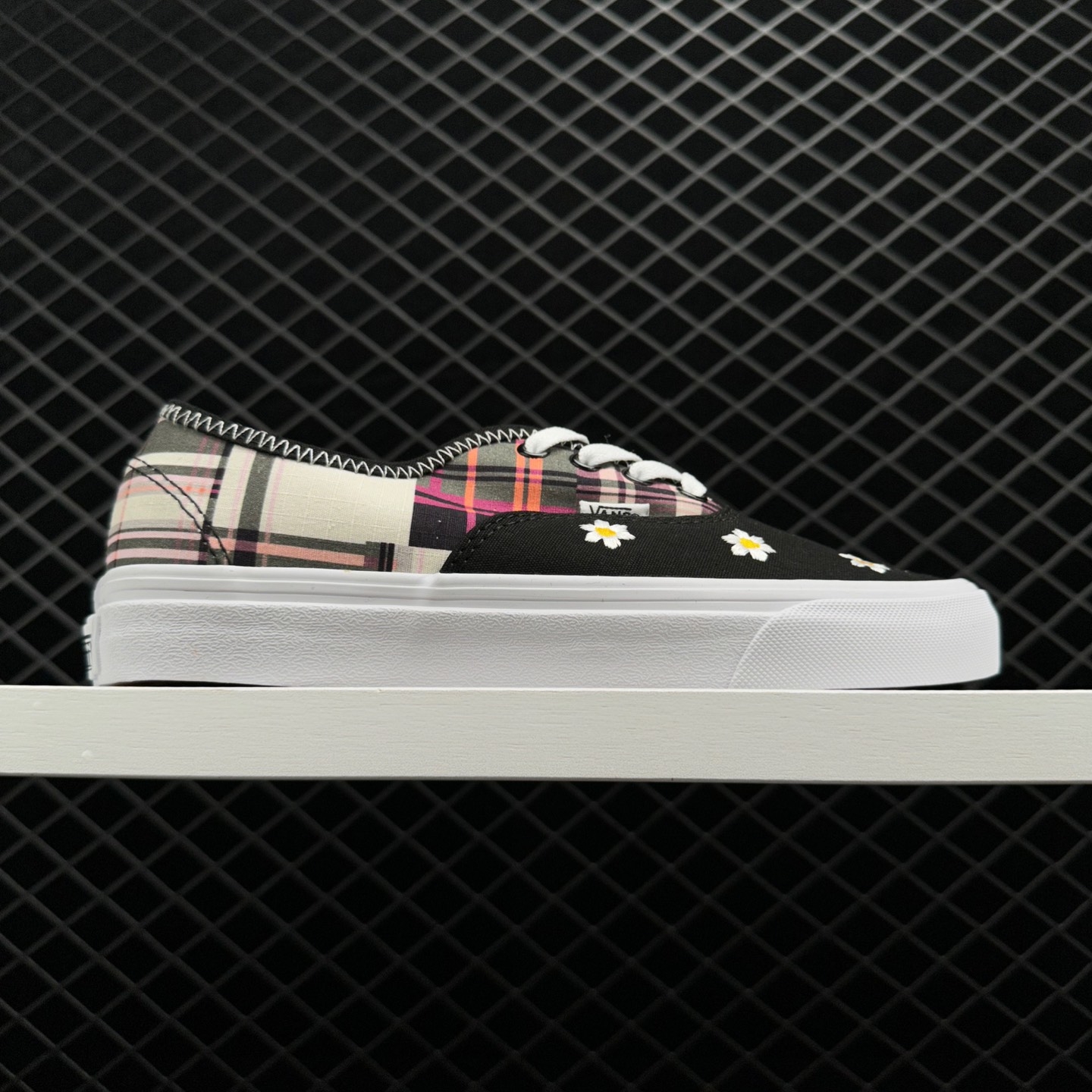 Vans Authentic Floral Plaid Patchwork Black White Sneakers Vans Authentic Floral Plaid Patchwork Black White Sneakers