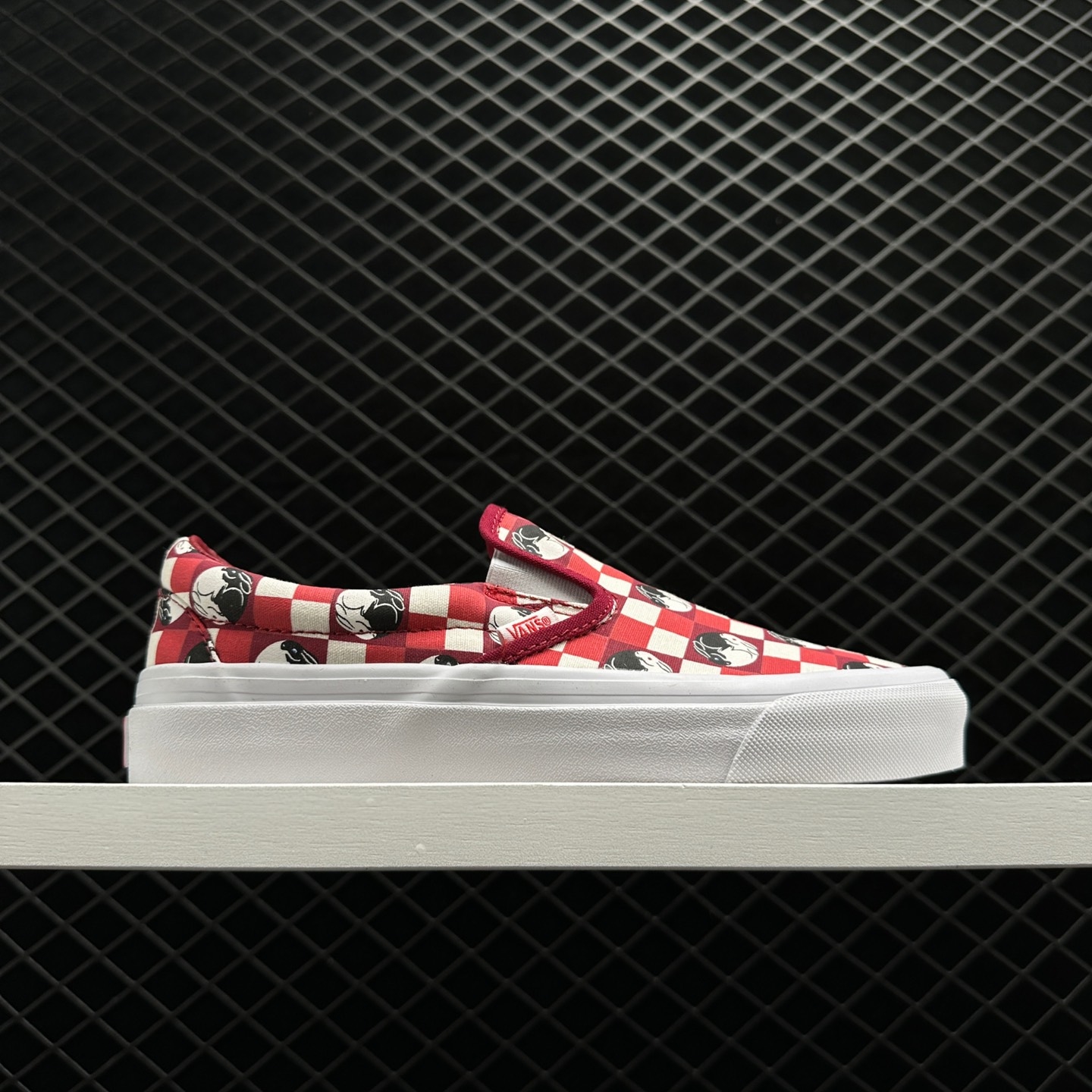 Vans OG Classic Slip-On LX Year Of The Rabbit Red - Limited Edition Vans OG Classic Slip-On LX Year Of The Rabbit Red - Limited Edition